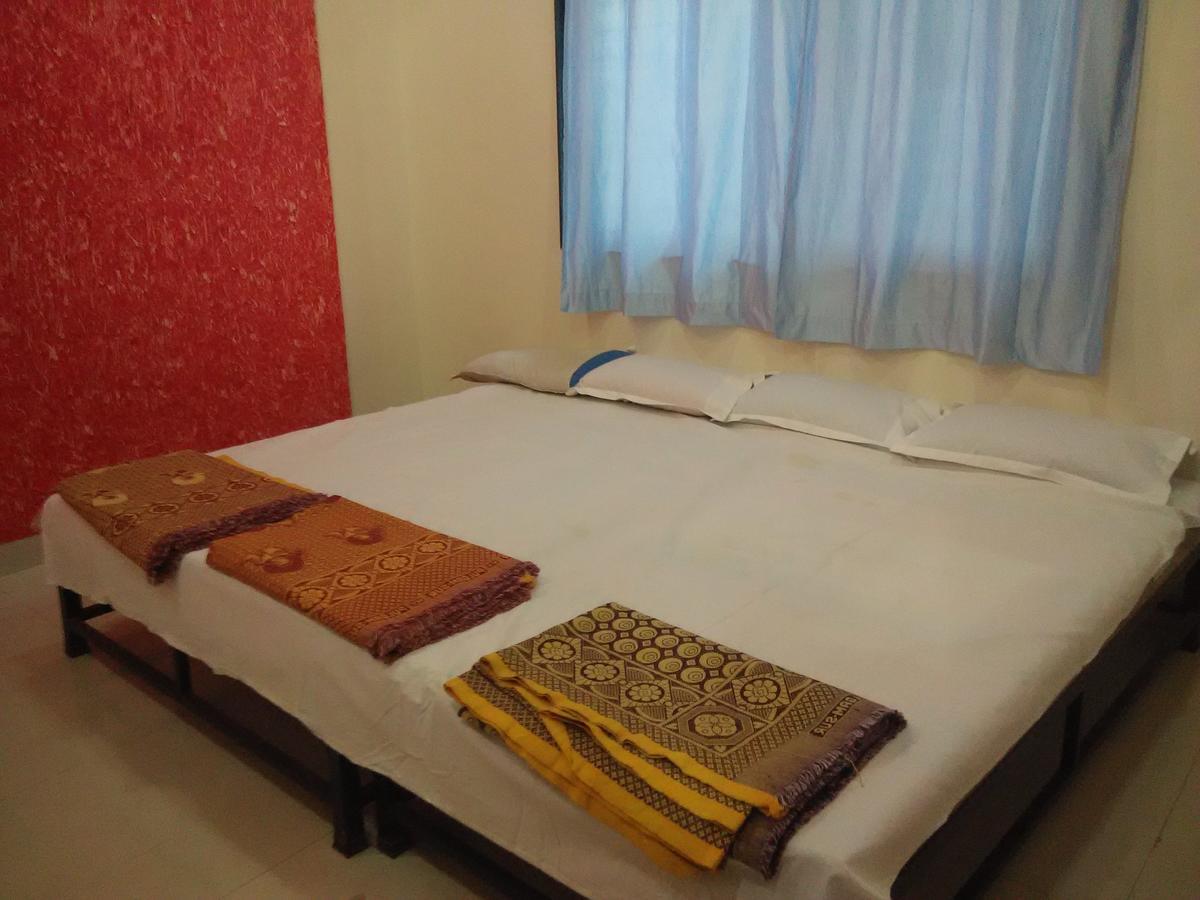 Hotel Shri Krishna Shirdi Exterior photo