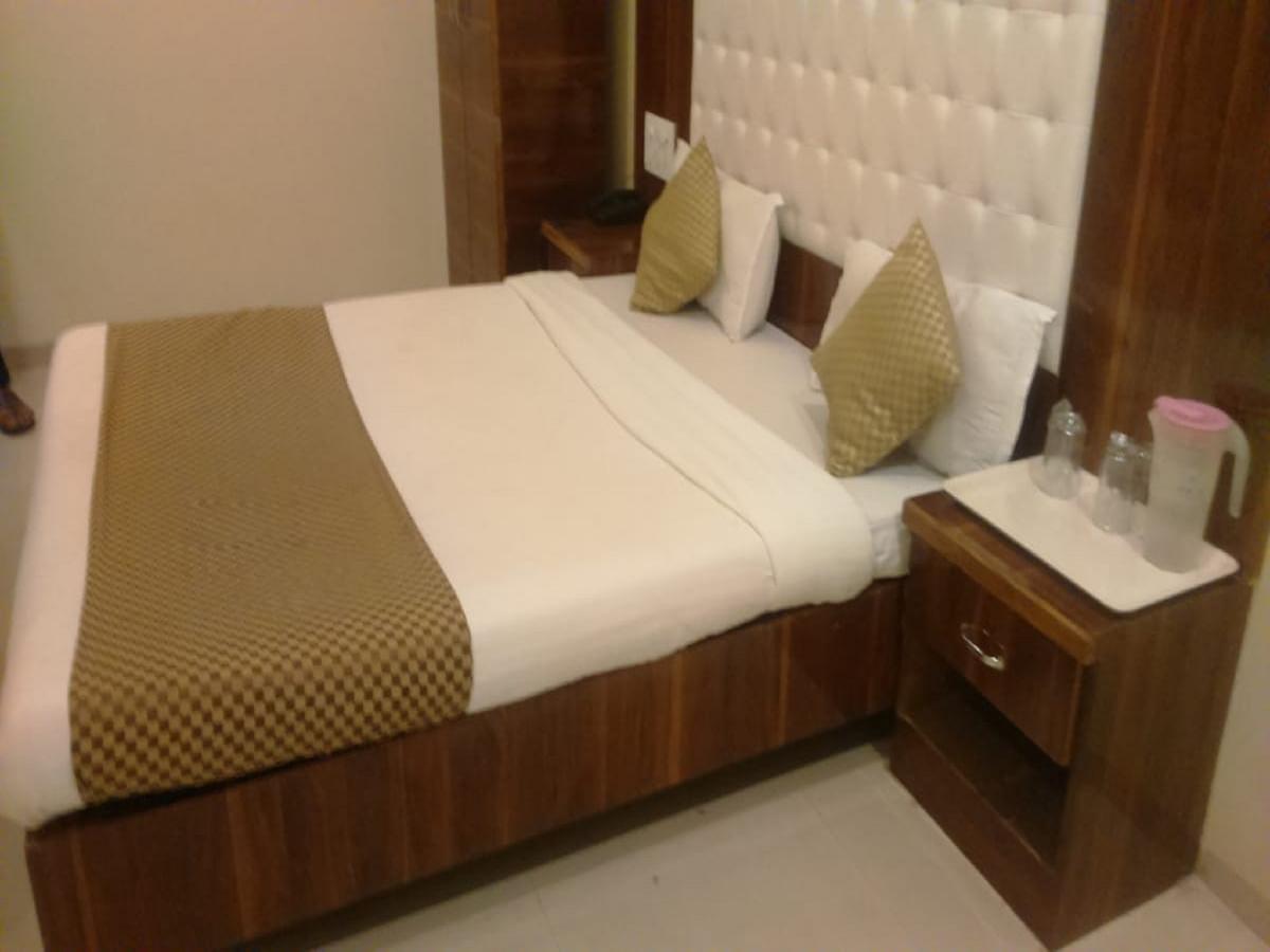 Hotel Shri Krishna Shirdi Exterior photo